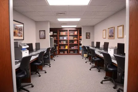 Temple Inn & Suites Computer Lab