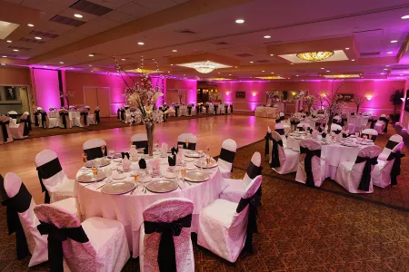 Temple Inn & Suites Wedding Reception Hall